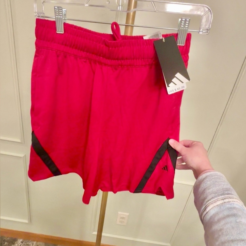 Adidas Women's Athletic Shorts Vibrant Red  -pockets MSRP $45